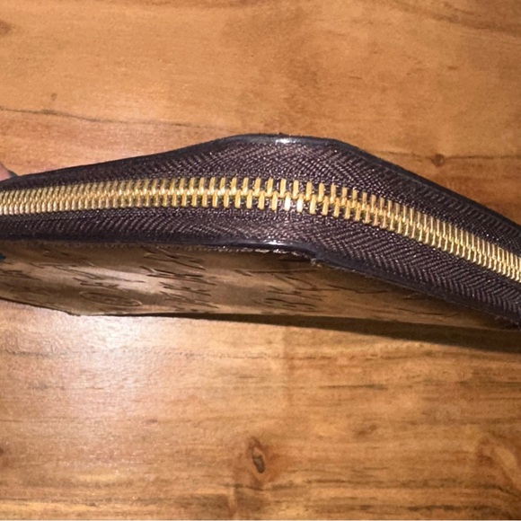 Louis Vuitton Amarante Monogram Vernis Zippy Wallet - Picture 7 of 8